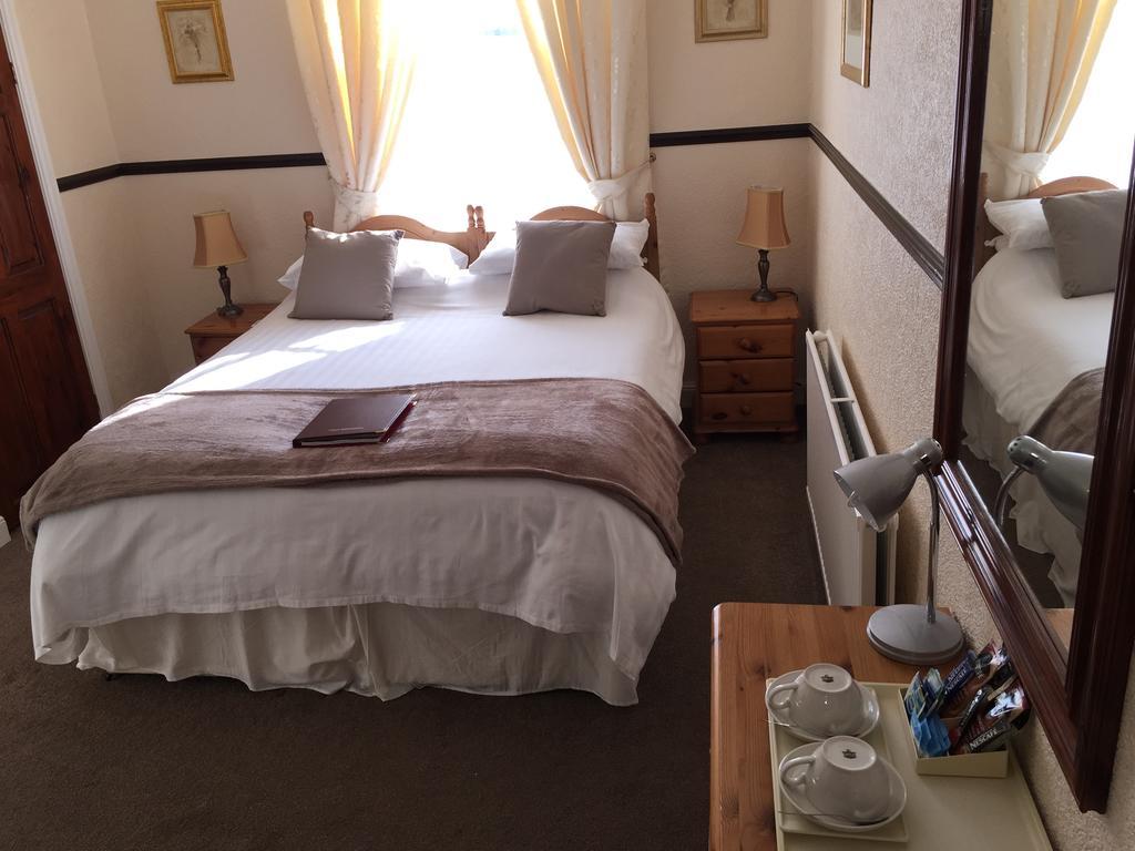 The Stuart House Guest house Scarborough